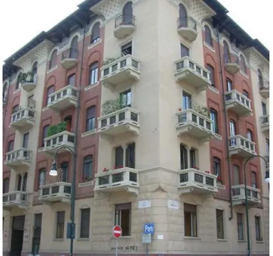 ベッド・アンド・ブレックファスト A Casa Armenia トリノ